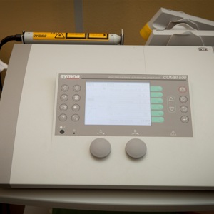 "Комби 500" - аппарат лазерной, электроимпульсной и ультразвуковой вакуумной терапии 